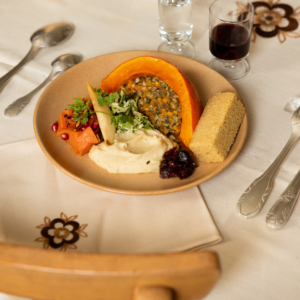 Menu Thanksgiving végétarien dressé